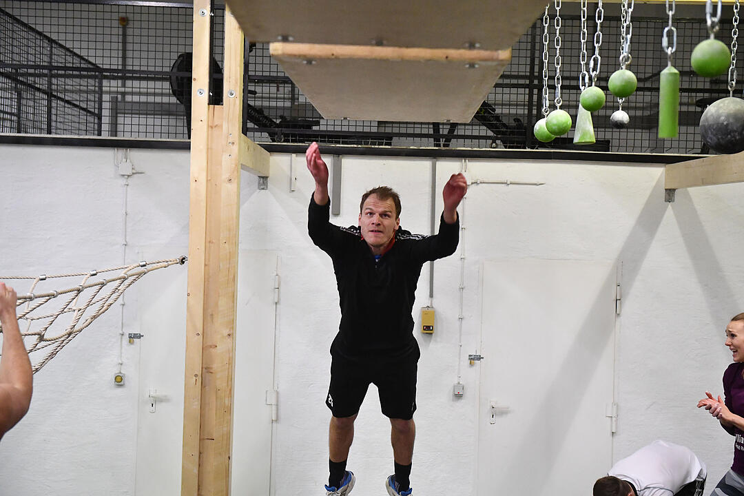 Franken-Ninjas - Drei Sportler aus der Region testen die Hindernis-Sporthalle "Warriors Luck" in Erlangen