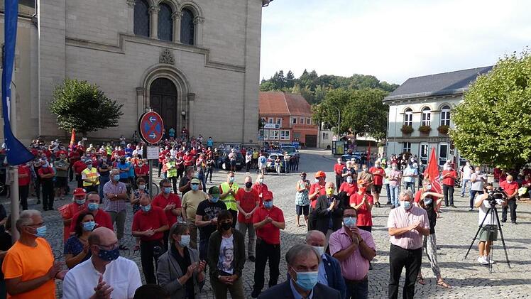 Rund 350 Teilnehmer hatte die Kundgebung auf dem Eltmanner Marktplatz.