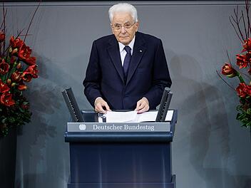 Gedenkveranstaltungen am Volkstrauertag in Berlin - Bundestag