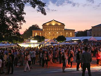 Faszination Schlossplatzfest: Die "größte Gourmet-Party Nordbayerns" dauert in diesem Jahr von Donnerstag, 16., bis Montag, 20. Juli. Foto: CT-Archiv/Barbara Herbst