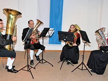 Ein Quartett der Stadtkapelle spielt beim Neujahrsempfang in der Alten Aula auf.Foto: Dieter Britz