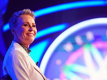 Sonja Zietlow startete ihr Quiz mit einer klaren Ansage.