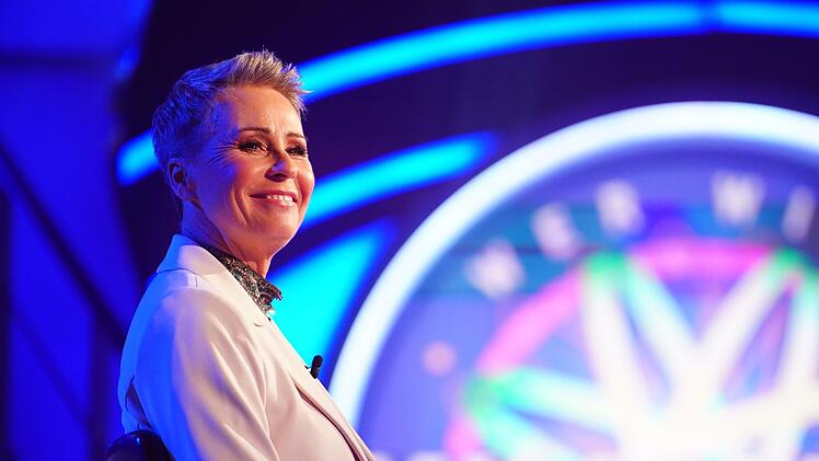 Sonja Zietlow startete ihr Quiz mit einer klaren Ansage.