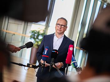 Justizminister Limbach zu den Durchsuchungen in der JVA Rheinbach