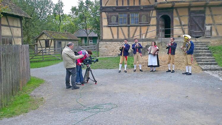 Musikalische Dreharbeiten im Freilandmuseum Fladungen.