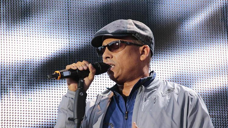 Xavier Naidoo machte seine Fans am Samstag im Forchheimer Jahnstadion glücklich. Foto: Josef Hofbauer