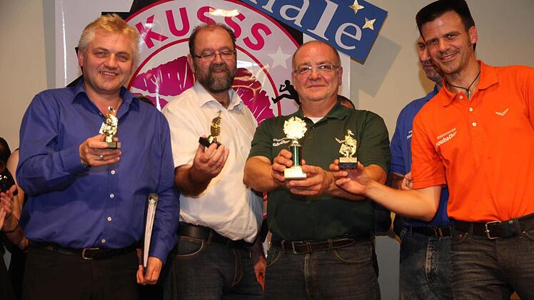 Am Ende sind alle Sieger (v.l.): Adolf Hofmann (Belcanto Vocale), Jürgen Mauser (Sing Tonic), Reinhard Potzner (Gesamtleiter) und Reinhard Niebler (Vier-Zylinder-sticht).