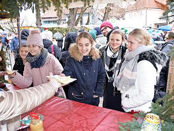 Besonders beliebt bei den Jugendlichen war zuletzt immer der Stand, an dem es Crepes gab.