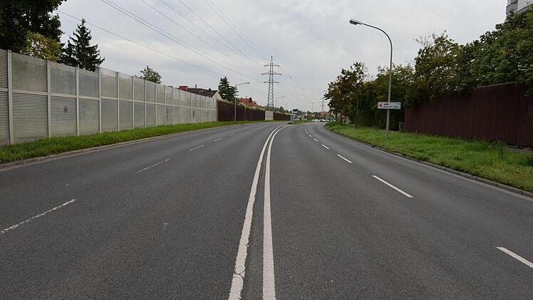 Am Berliner Ring in Bamberg hat sich am Mittwochabend ein Unfall ereignet. Foto: Ronald Rinklef