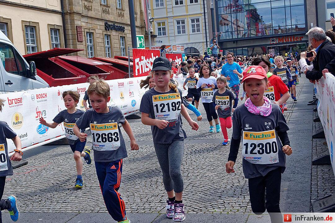 Weltkulturerbelauf 2017 in Bamberg: Der Zieleinlauf am Maxplatz