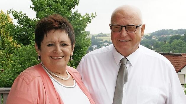 Gerhard und Maria Brix sind seit 50 Jahren verheiratet und feierten die "Goldene".  Foto: Sabine Weinbeer