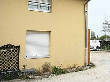 Neunj&auml;hriger nackt und unterern&auml;hrt in Kleinbus entdeckt