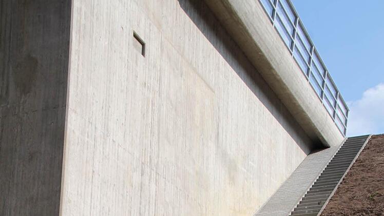 Treppe am Widerlager Würzburg. Foto: Ulrike Müller