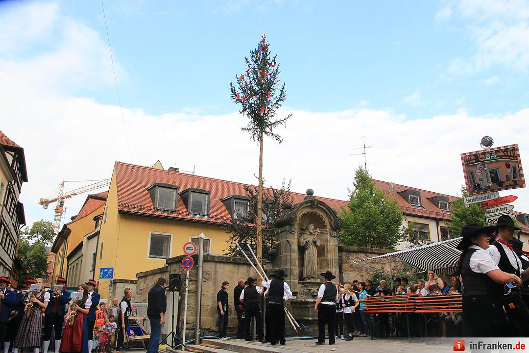 Sandkerwa 2015 - Kerwasbaum-Aufstellen