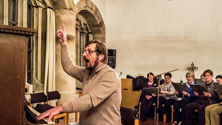 Impressionen von der Probenarbeit an Helmut Mitzenheims "Weihnachtsoratorium".Foto: Jochen Berger