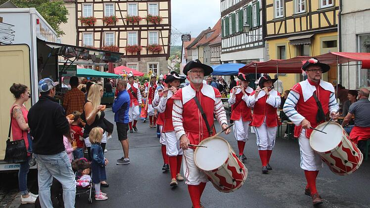 Festumzug der Heimatspiel-Teilnehmer. Foto: Dieter Britz