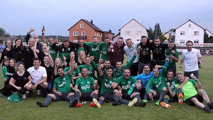 Das einjährige Intermezzo in der Kreisklasse ist beendet: Zur neuen Saison spielt der SC Kemmern nach dem 2:1-Sieg in der Relegation gegen die SG Schlüsselfeld/Aschbach wieder in der Kreisliga. sportpress