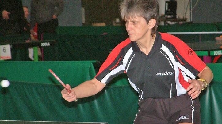Julian Dressel vom ATS Kulmbach ist Bayerische Meisterin der Seniorinnen der Altersklasse 60.  Foto: Hans Franz