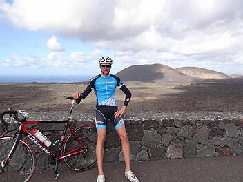 24 Grad und Sonnenschein. Großlangheims Peter Röder bereitet sich auf Lanzarote vor. Als Rad-Guide hat er im europäischen Winter optimale Bedingungen auf der Atlantikinsel. Fotos: Peter Röder