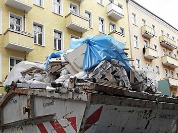 Bauschutt darf weiterhin zu den Müllverbrennungsanlagen gebracht werden, wenn nur ein geringer Anteil Styropor dabei ist. Erlaubt ist ein halber Kubikmeter pro Gewichtstonne Bauschutt. Foto: CT-Archiv/Andrea Warnecke