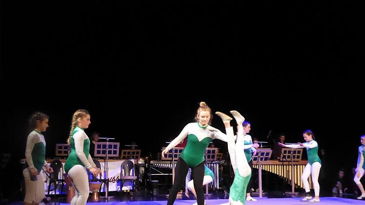 "Kisspercussiva trifft Circus Luna" Foto: Gerhild Ahnert