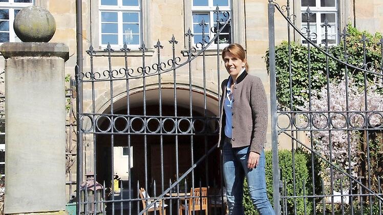 Heidi Gieger betreibt in Klosterlangheim seit 22 Jahren einen Urlaubsbauernhof: "Man muss immer ein bisschen was machen". Kürzlich hat sie überall neue Küchen eingebaut. Foto: Anja Greiner