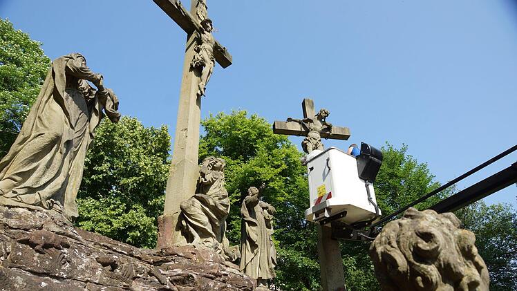 Inspektion des Kapellenkreuzwegs.Arkadius Guzy