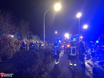 Bamberg: Feuerwehr rückt zu Kellerbrand aus - Bewohner bemerken dunklen Rauch