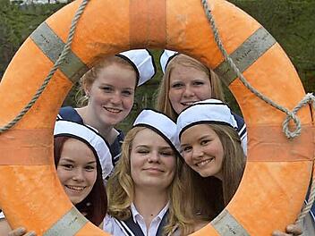 Sie sind neben rund 40 anderen Betreuern auf dem "M. S. KLJB" vor Ort: oben links Marie Müller, oben rechts Annalena Müller, unten von links Fabianna Wolf, Jana Cäsar und Celina Wolf . Foto: KLJB