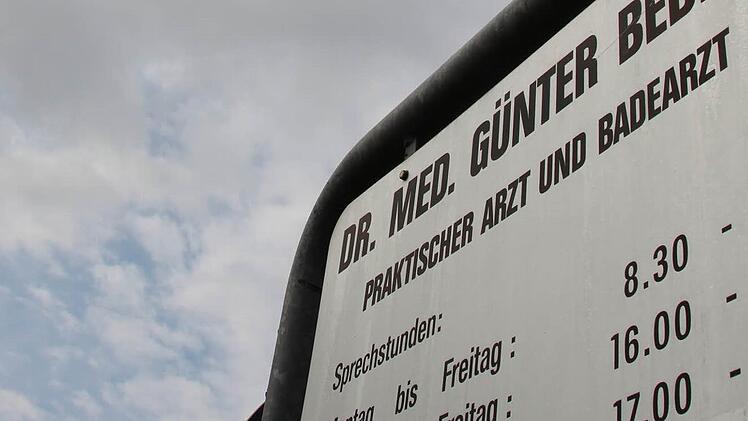 Dr. Günter Bedenk gibt nach 30 Jahren Tätigkeit als Hausarzt seine Praxis ab. Foto: Benedikt Borst