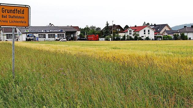 Am Ortsrand von Grundfeld in Richtung Lichtenfels m&ouml;chte das Logistikunternehmen CS Trans seinen neuen Firmensitz errichten.