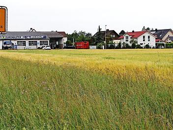 Am Ortsrand von Grundfeld in Richtung Lichtenfels möchte das Logistikunternehmen CS Trans seinen neuen Firmensitz errichten.