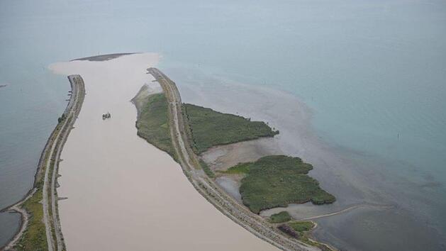 Auf der neu entstandenen Insel im Bodensee können im Winter zahlreiche Vogelarten nisten. Foto: Internationale Rheinregulierung