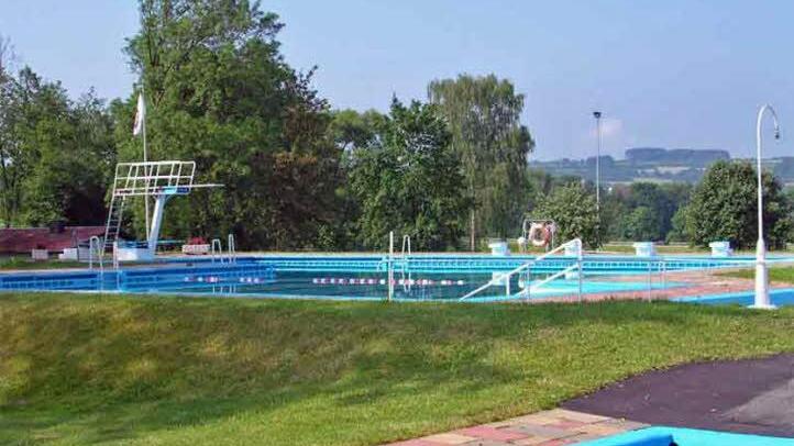 Der schwere Badeunfall ereignete sich am 22. Juli im Himmelkroner Freibad. Foto: Archiv