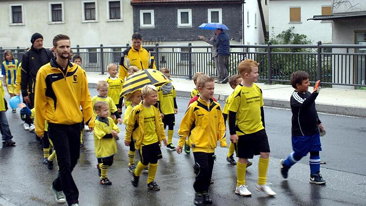 Sie sind die Zukunft der Sparte Fußballer - die Kleinsten der G und F Jugend. Foto: Susanne Deuerling