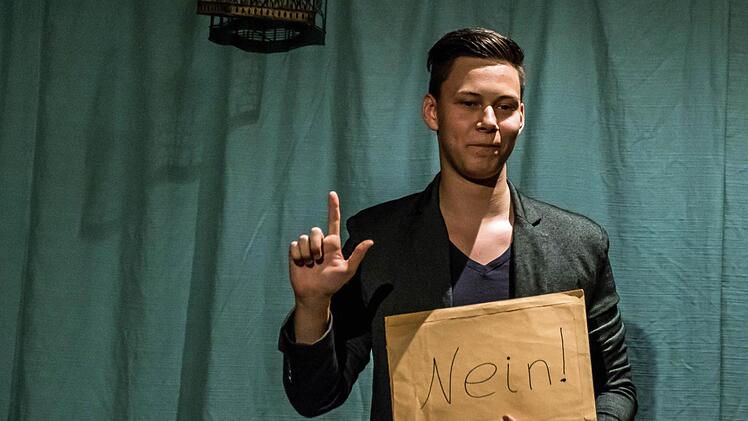 Impressionen vom "Freistaat Coburg" in der Reithalle: Zauberkünstler Tobias.Foto: Jochen Berger