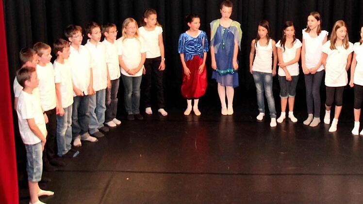 Der Chor sang russische und irische Lieder. Fotos: Johanna Blum