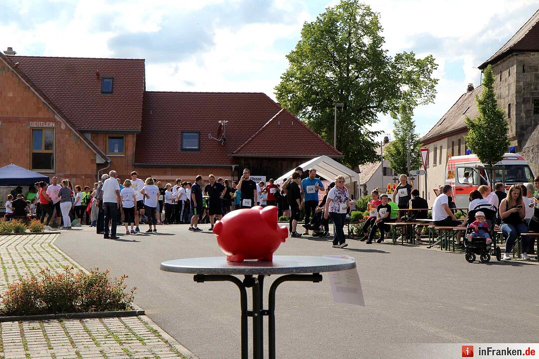 Benefizlauf "Lauf für Uganda" in Hannberg
