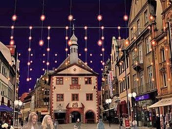 Die Idee: Ein Lichterzelt erhellt den Marktplatz, das Alte Rathaus ist bis zur Turmspitze zu sehen.