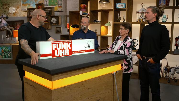 Dem Experten fiel direkt auf: "Die Uhr l&auml;uft nicht."