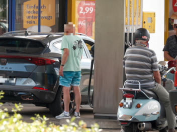 Tankrabatt und Spritpreisdeckel: Wann profitieren Autofahrer in Franken?