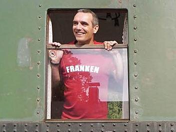 Sven Bach hatte Spaß im Kleinkunstzug. Fotos: Elisabeth Görner