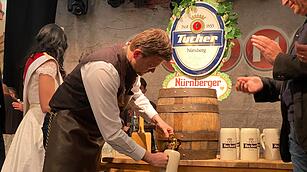 O'zapft is! Das Frühlingsfest am Dutzendteich beginnt