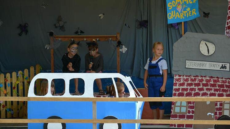 Die Kindergartenkinder und die Grundschüler aus Premich führten zusammen ein Musical auf. Foto: Björn Hein