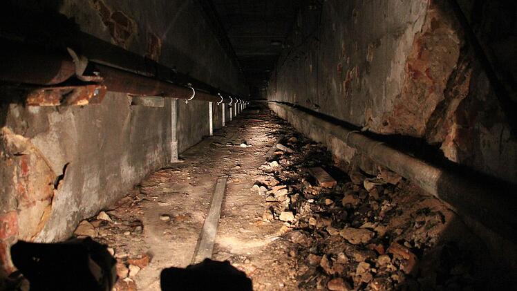 Unterwegs in den Bunkern unter der ehemaligen Spinnerei in Mainleus. Foto: Jürgen Gärtner