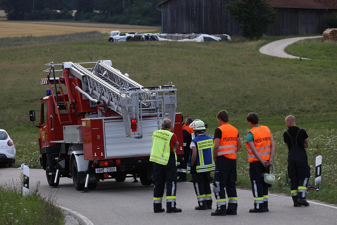 Kreis Roth: Motorradfahrer stirbt bei Unfall, Beifahrerin schwer verletzt