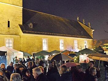 Adventliche Stimmung an der Memmelsdorfer Kirche Foto: p