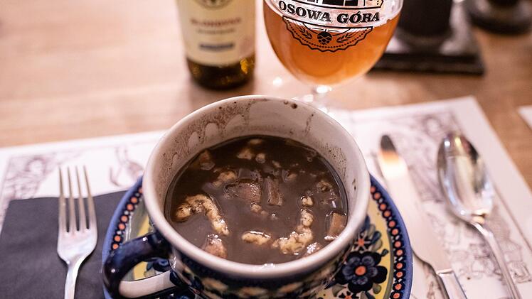 Czernina: Eine Suppe aus Entenblut und Innereien. Foto: Matthias Merz