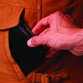 Ein 29-Jähriger wurde in der Nacht von Donnerstag auf Freitag in Nürnberg im Rotlichtviertel ausgeraubt. Symbolbild: Ruediger Kottmann/www.polizei-beratung.de