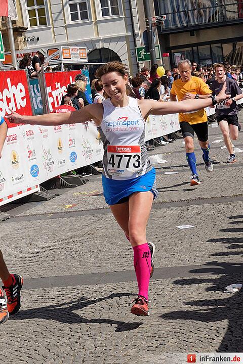 Weltkulturerbelauf 2017 in Bamberg: Der Zieleinlauf am Maxplatz